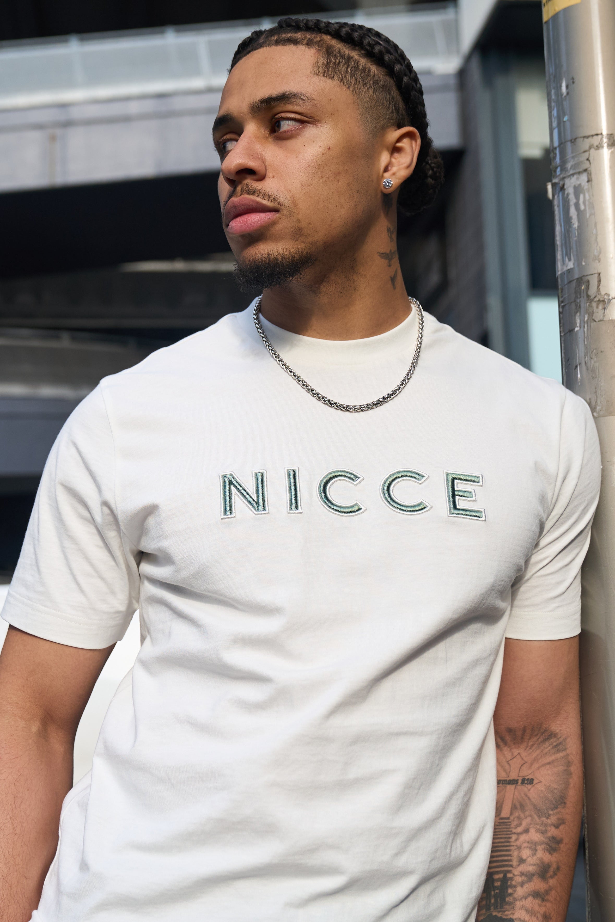 Mercury Outline T Shirt Off White