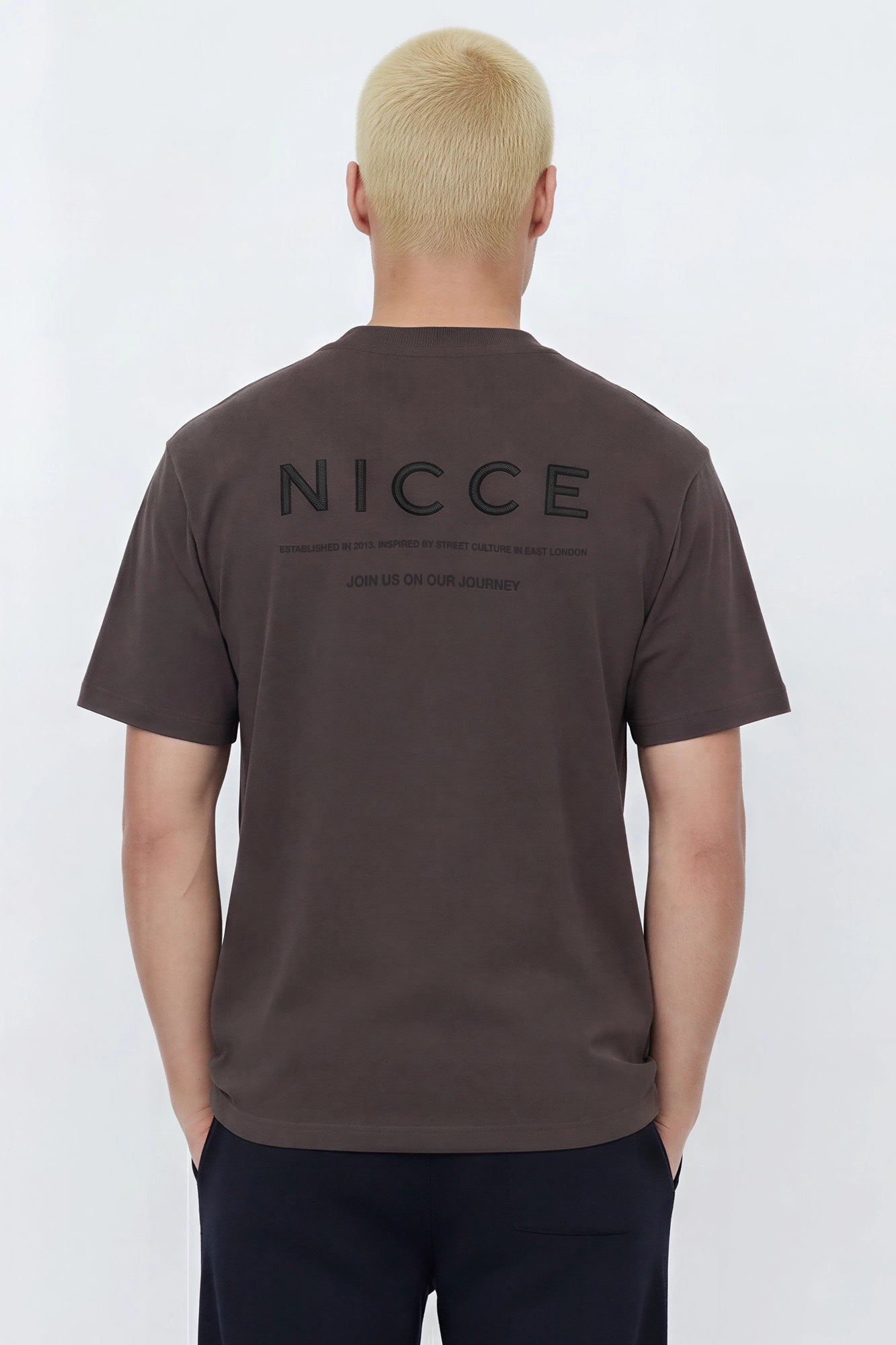 Script Essential T Shirt Coal