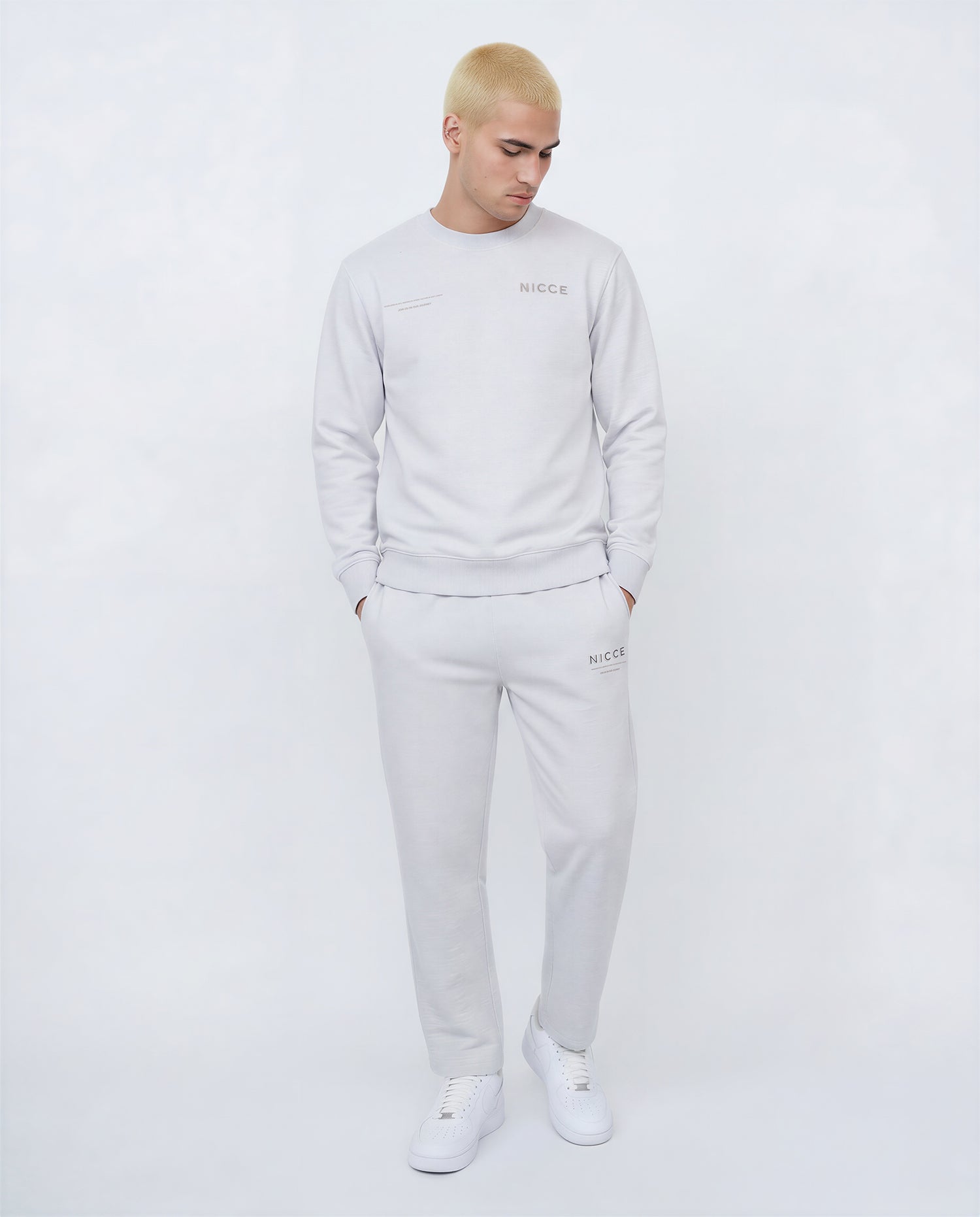 Script Essential Sweatshirt & Jogger Set